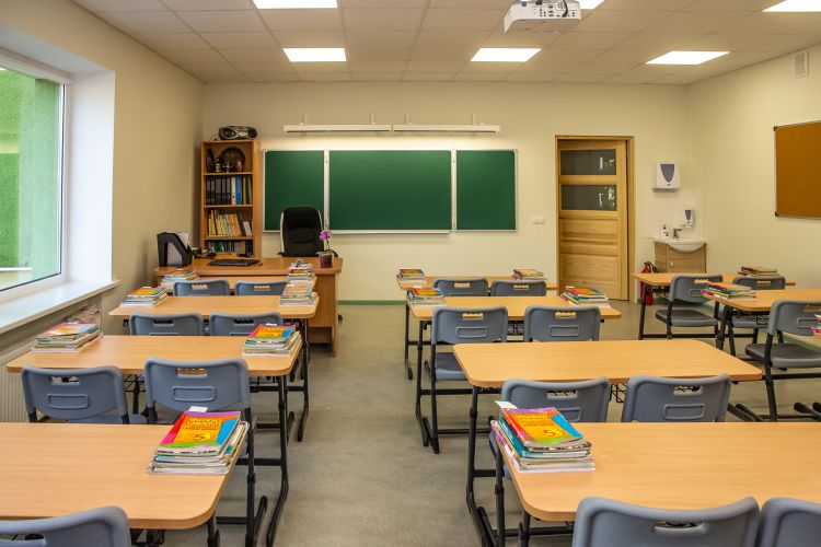 Drošības apsvērumu dēļ par 3 dienām pagarina attālinātās mācības Ventspils skolās